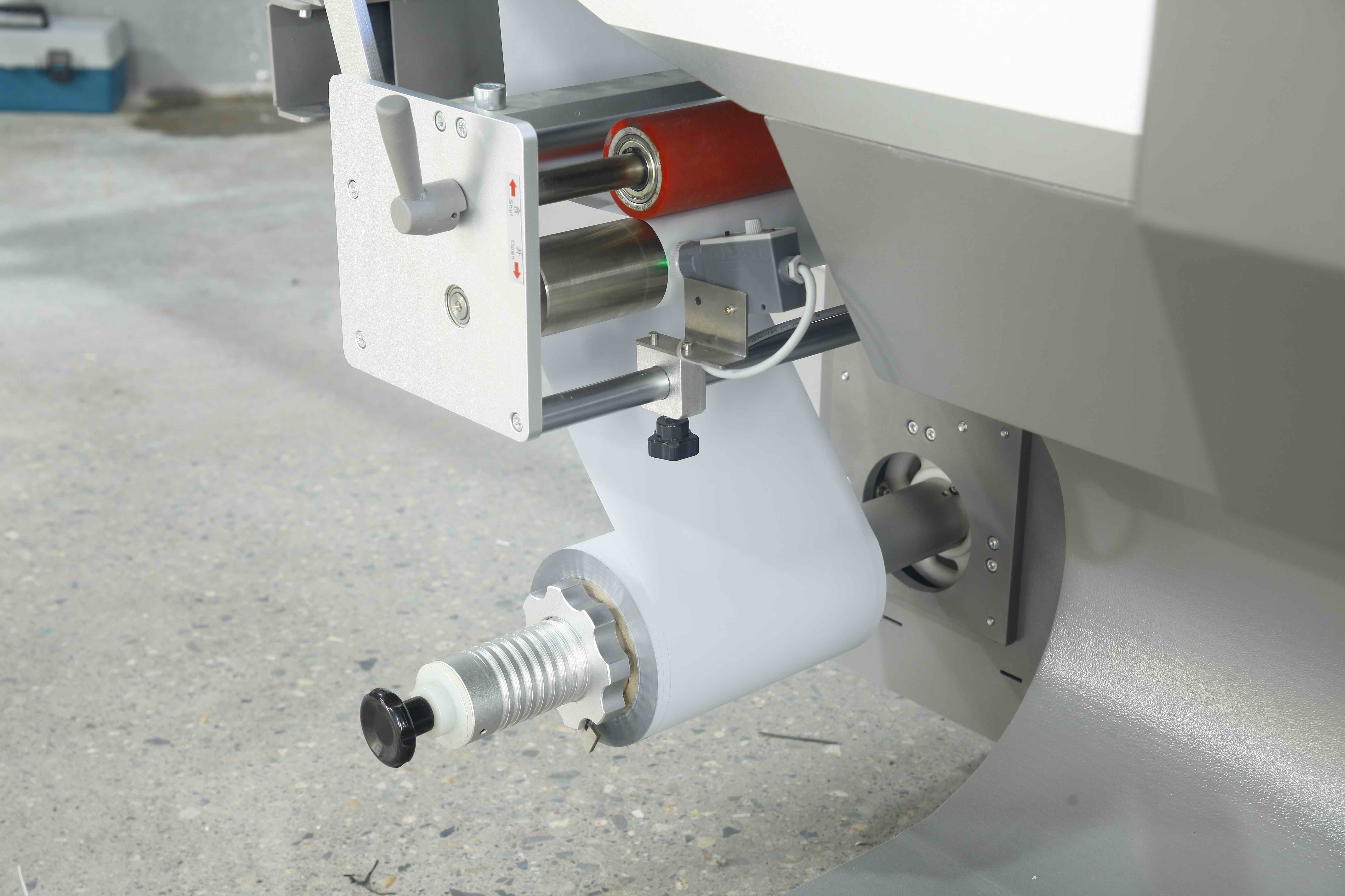 Fully automatic horizontal wrapping flow pack packing machine ice cream lolly popsicle packaging machine