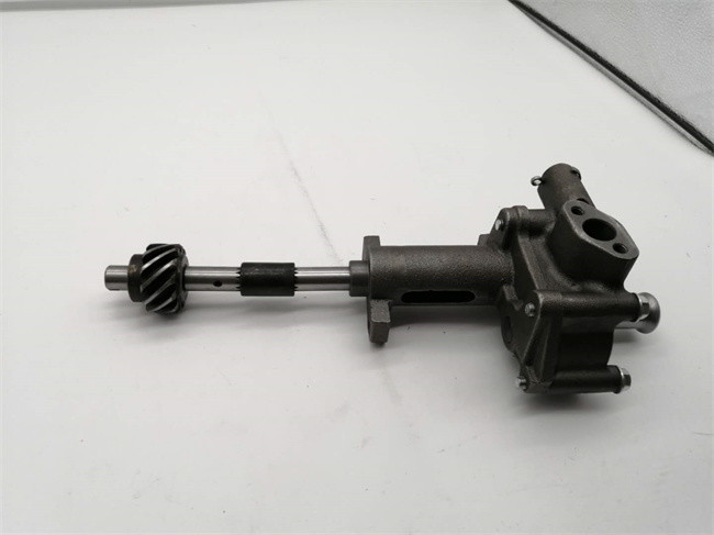 EX200-1 Excavator Spare Parts 6BD1T Excavator Oil Pump 1-13100-244-1