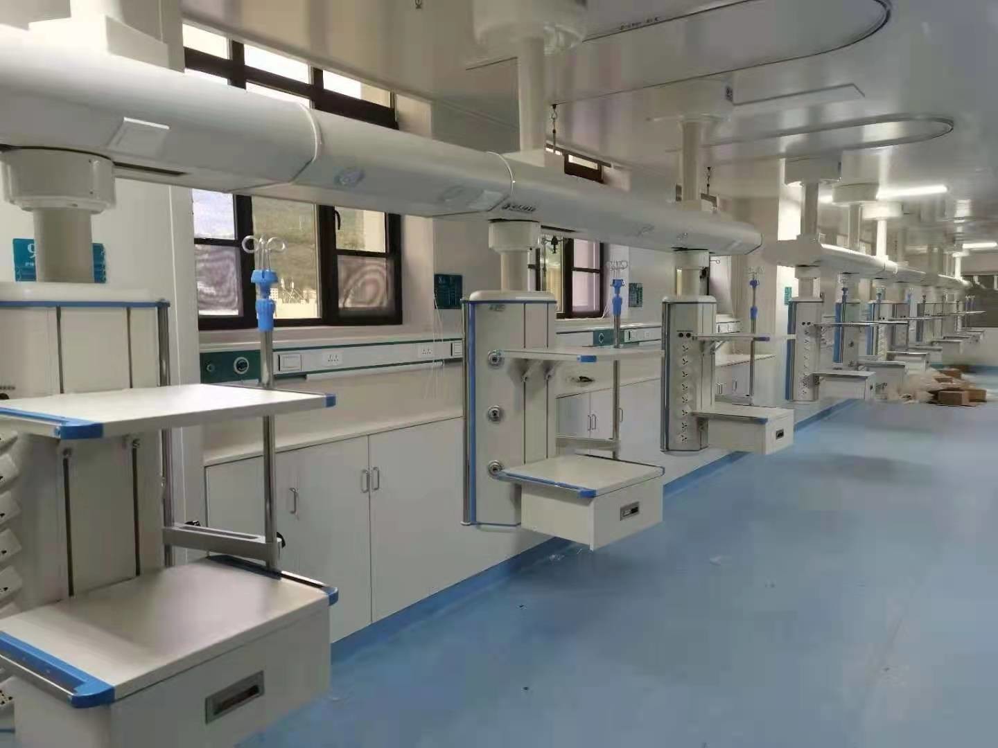 Electric Hospital Surgical Instruments Aluminum Alloy ICU Ceiling Pendant