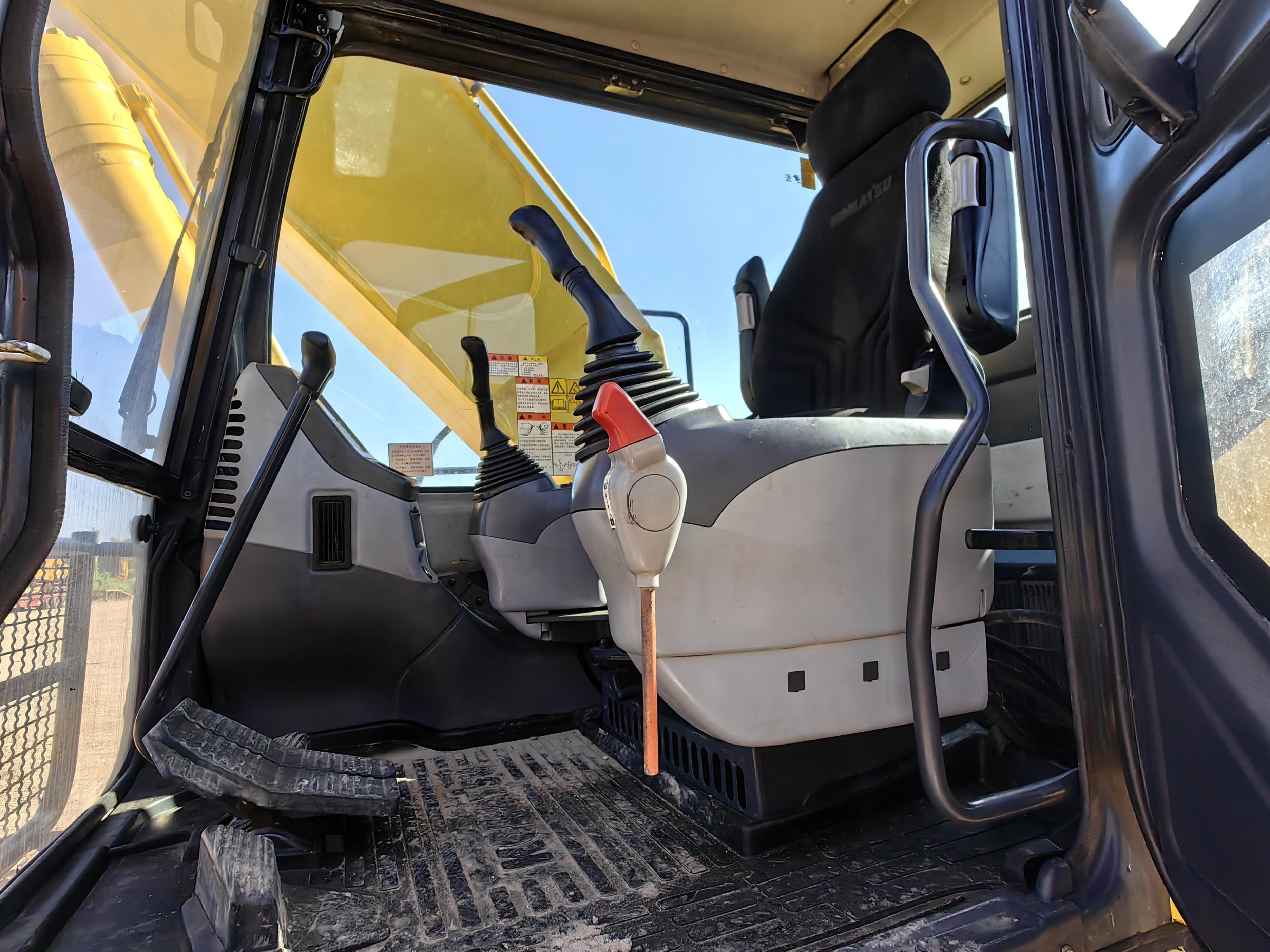 Japan Imported Used Komatsu Pc300 Hydraulic Excavator Crawler Backhoe