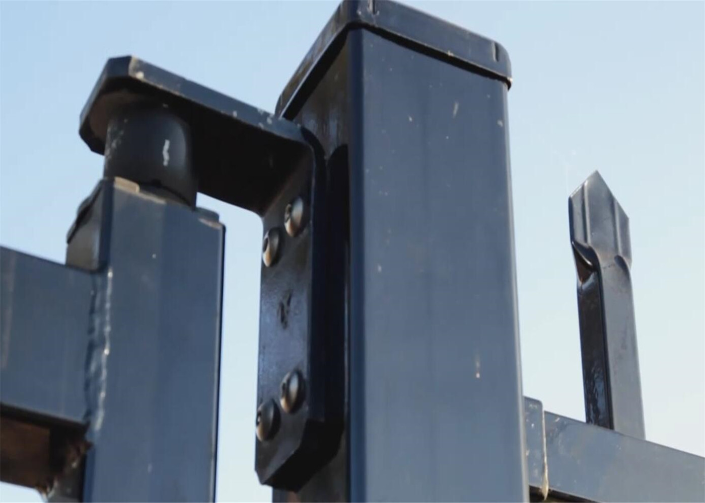 1800mm height garrison security fencing