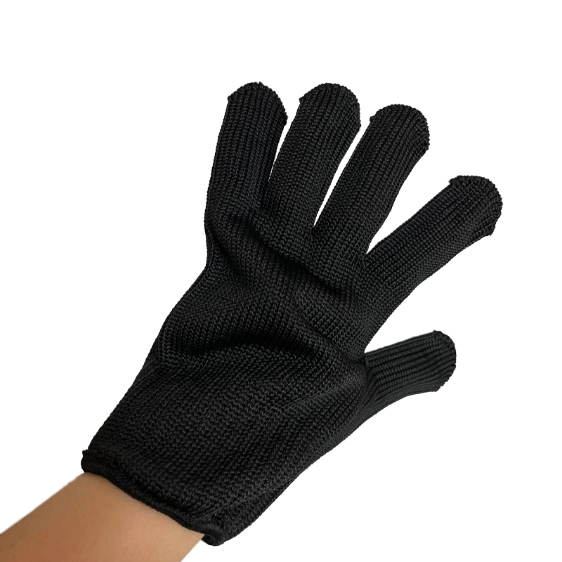 Protect Your Hands During Winter Outdoor Activities with Our Unisex Hand Protection