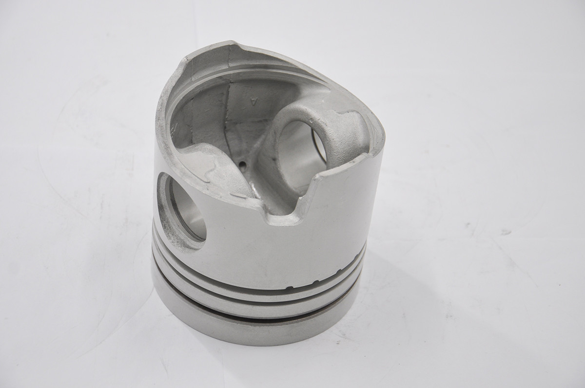 Sliver Color D6BT Engine Piston For Hyundai Excavator Diesel Engine 23411 93C20