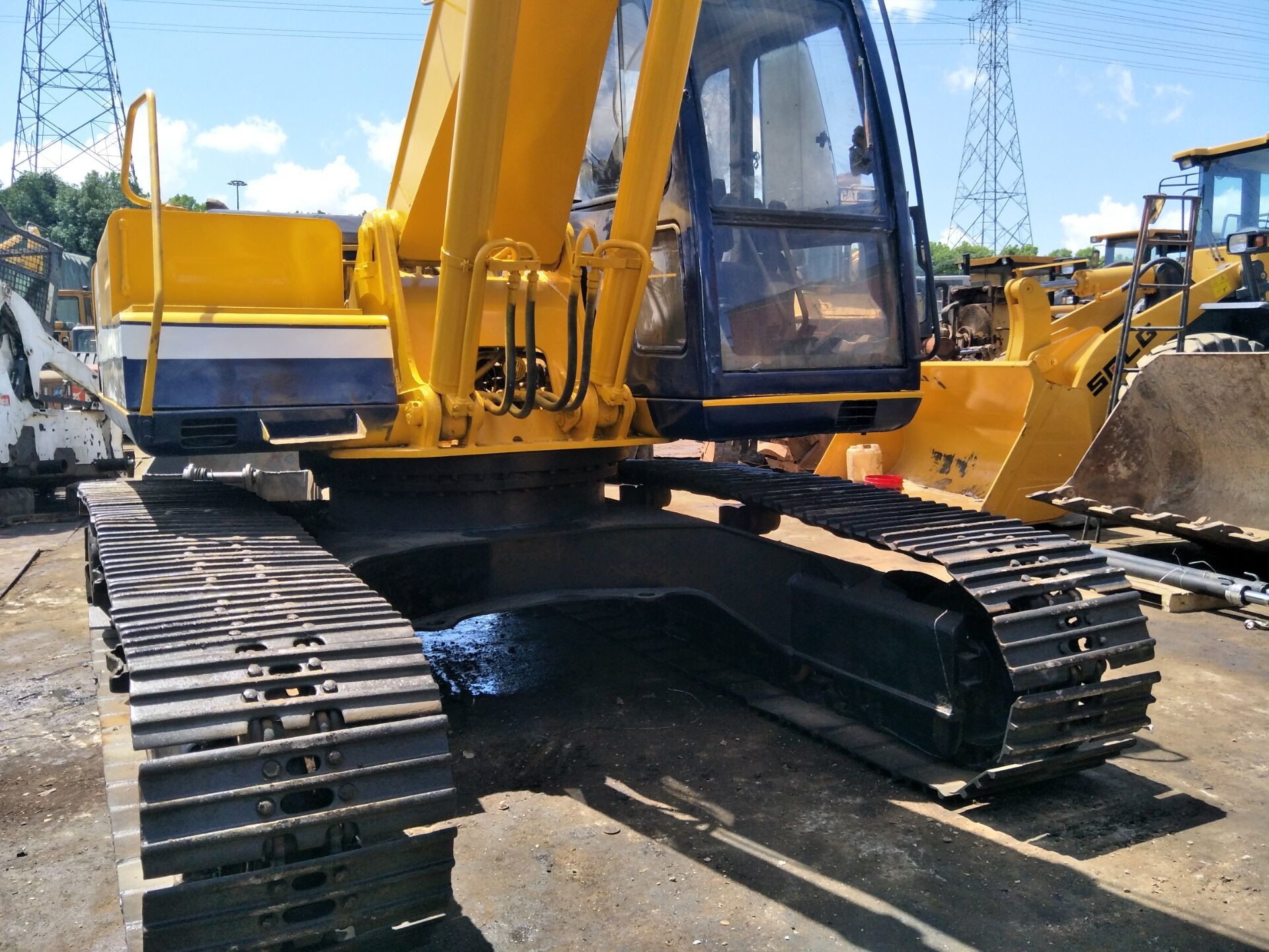 Used Cheap Price SK200 EX200 Promotion Price Crawler Digger Excavator For Sale
