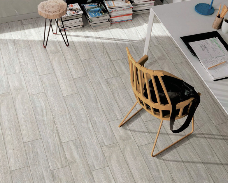 Dustproof 600mm Width Wooden Porcelain Tiles Grain Light Gray 150x900mm