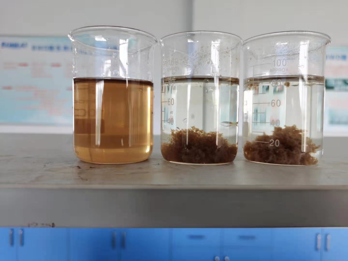 Textile Dyeing Water Decoloring Agent Auxilliaries 5.0Ph With High COD Removal Rate