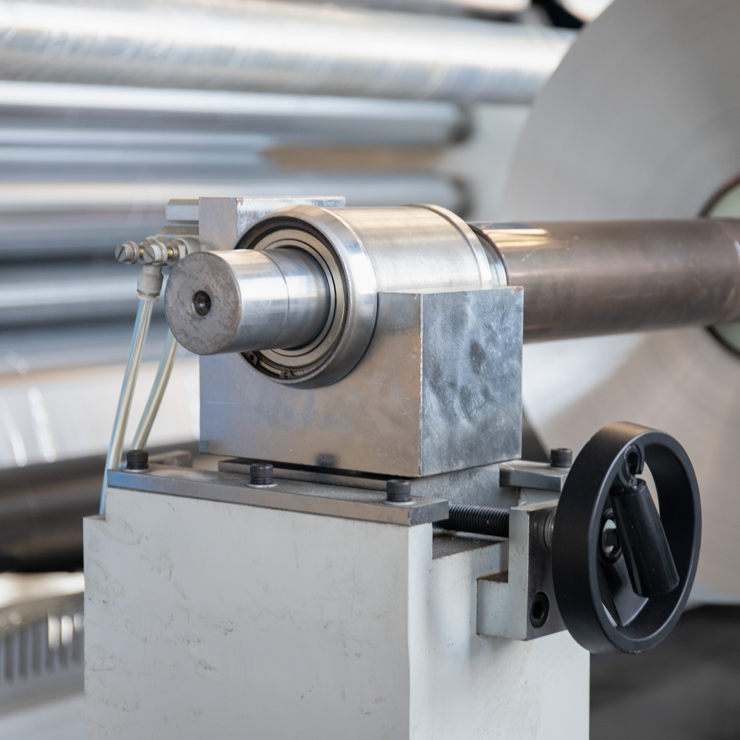 Professionally Certified Aluminum Foil Slitting Rewinding Machine for Easy Operation
