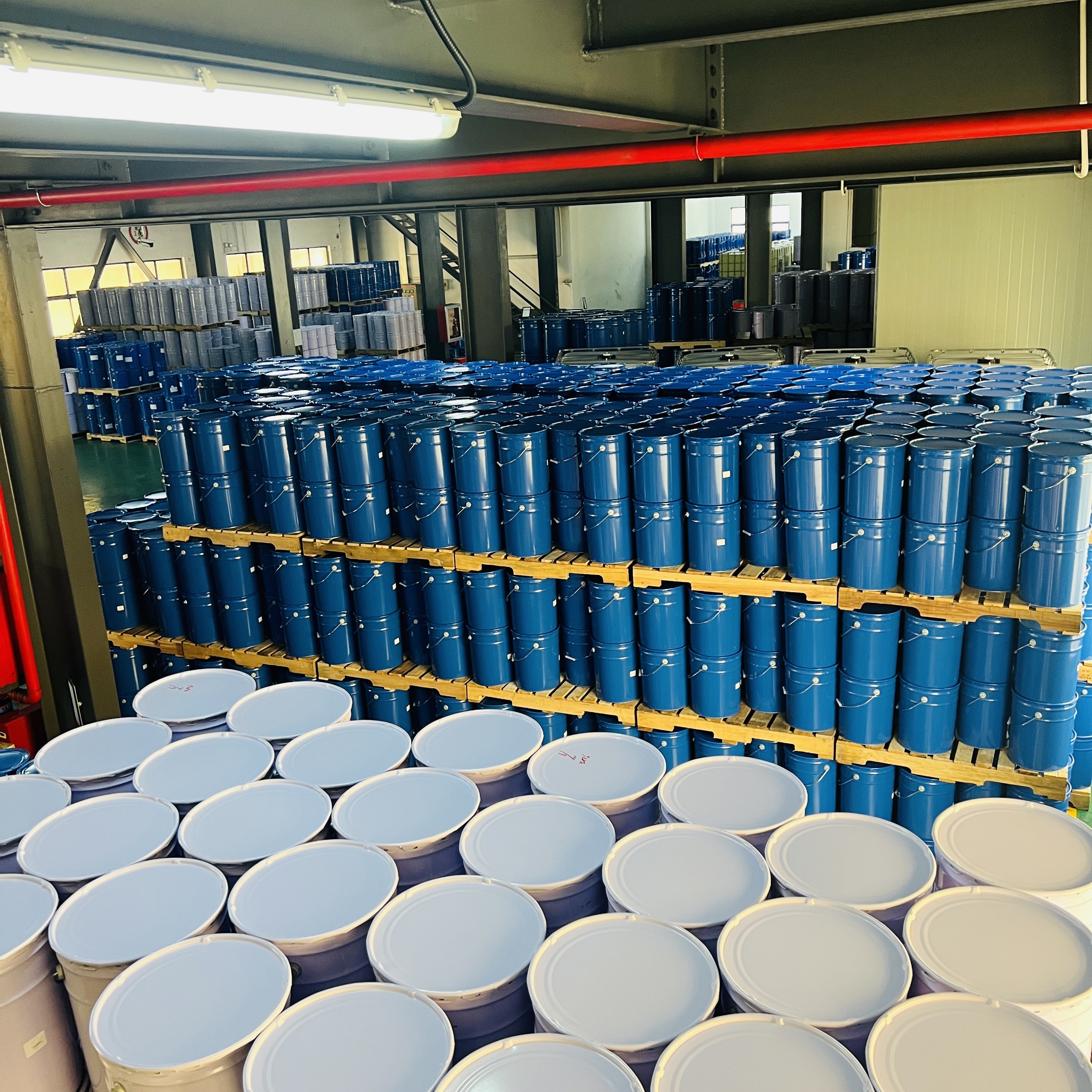 Casting Clear Epoxy Resin For Electrical Insulation Material And Silica Powder Together