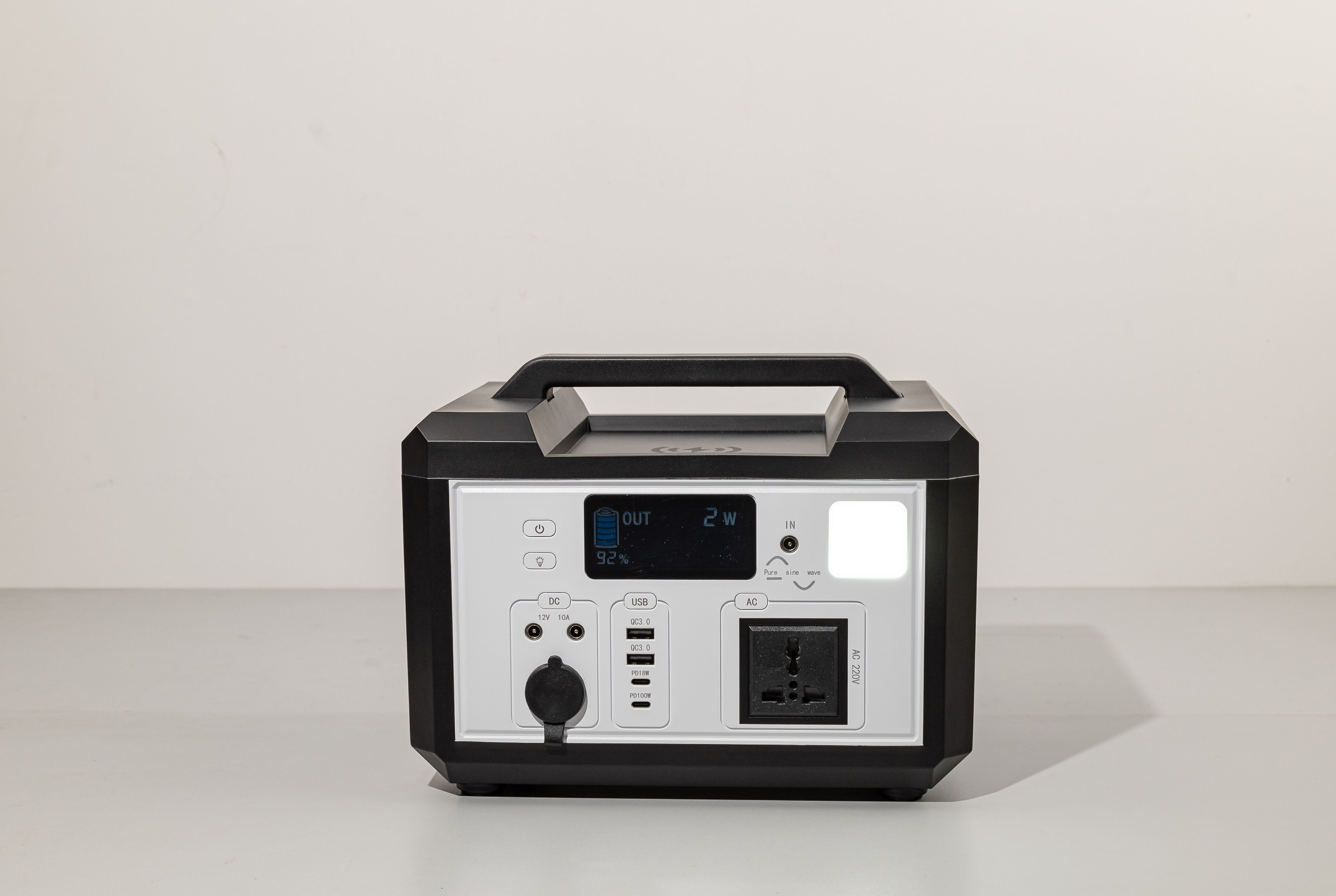 Long Lifespan 220V 50HZ Single Way Inverter Portable Generator Power Station With LED Light For Emergency Power Supply
