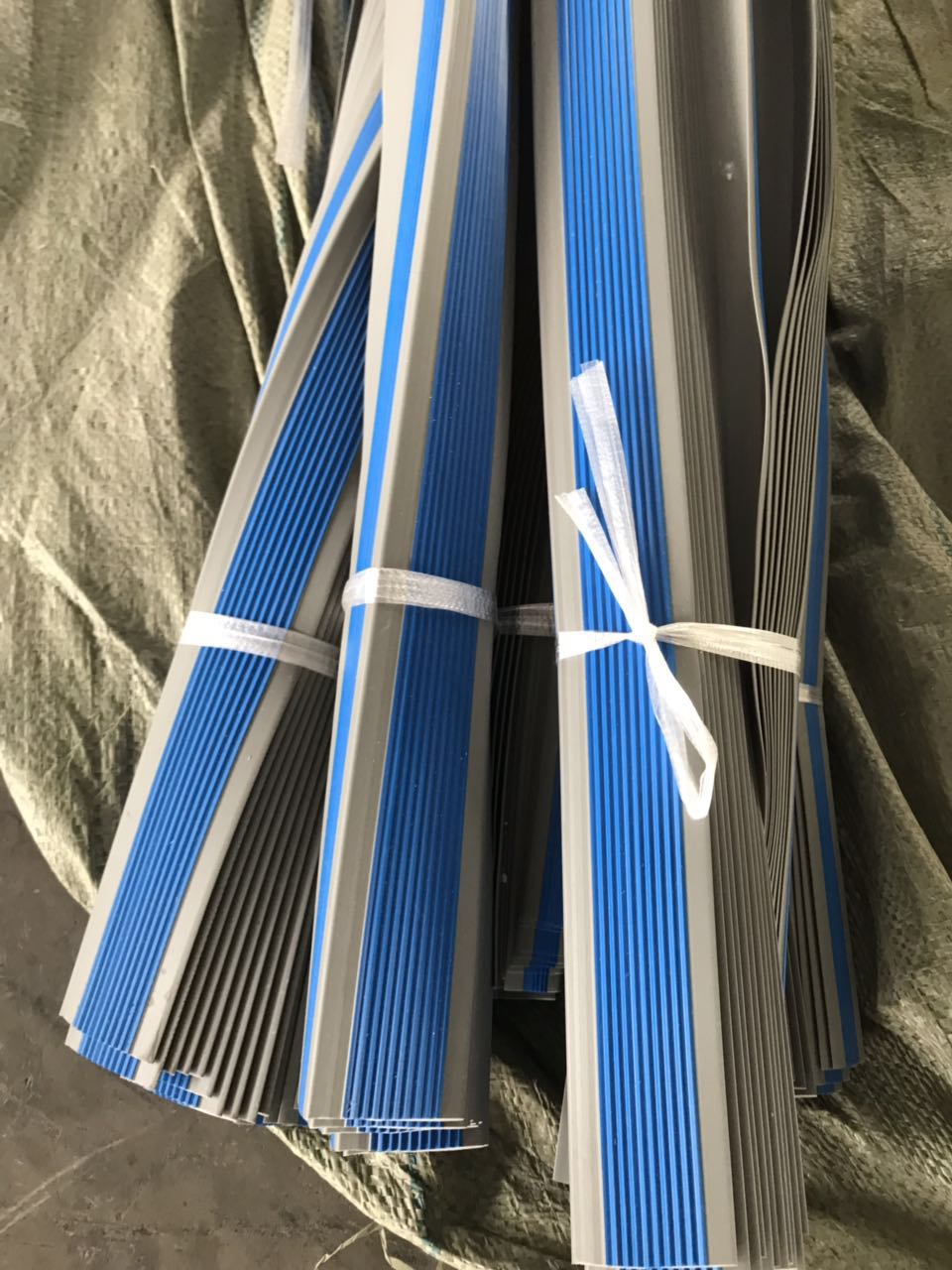 Anti-skidding PVC Rubber Stair Nosing Edge Trim with Custom Size and Moulding Service
