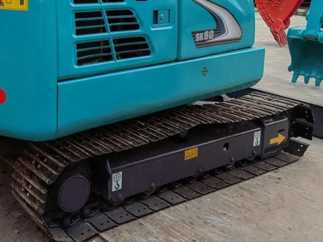 Kobelco SK60 Excavator Track