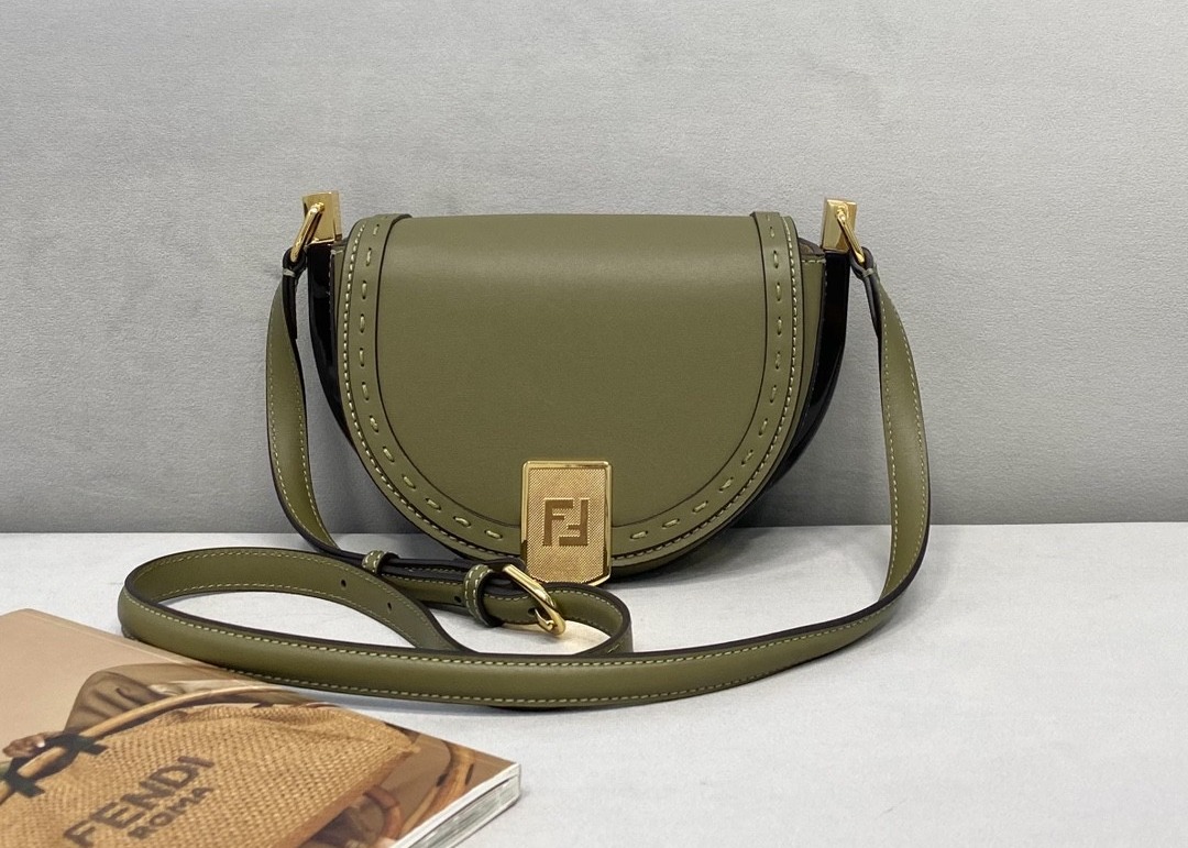 2021 Newest Saddle Bag Half-Moon-Shaped Luxury Cross-Body Bag Lock design bag genunie leather cross-body bag