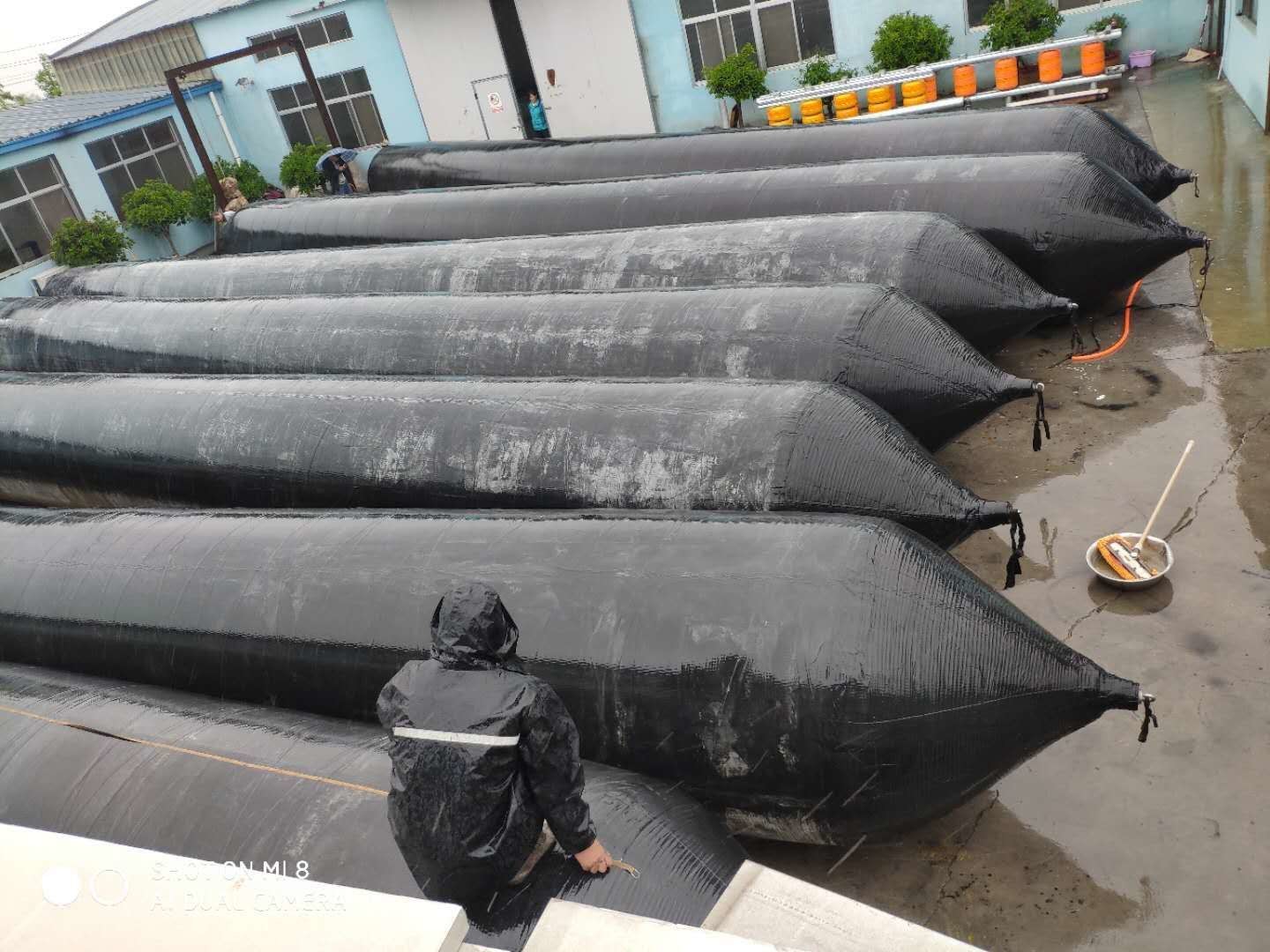 Black Marine Rubber Airbag For Launching And Salvage