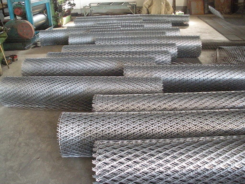 Square Diamond Expanded Wire Mesh Roll For Trailer / Zoo Animal Cages