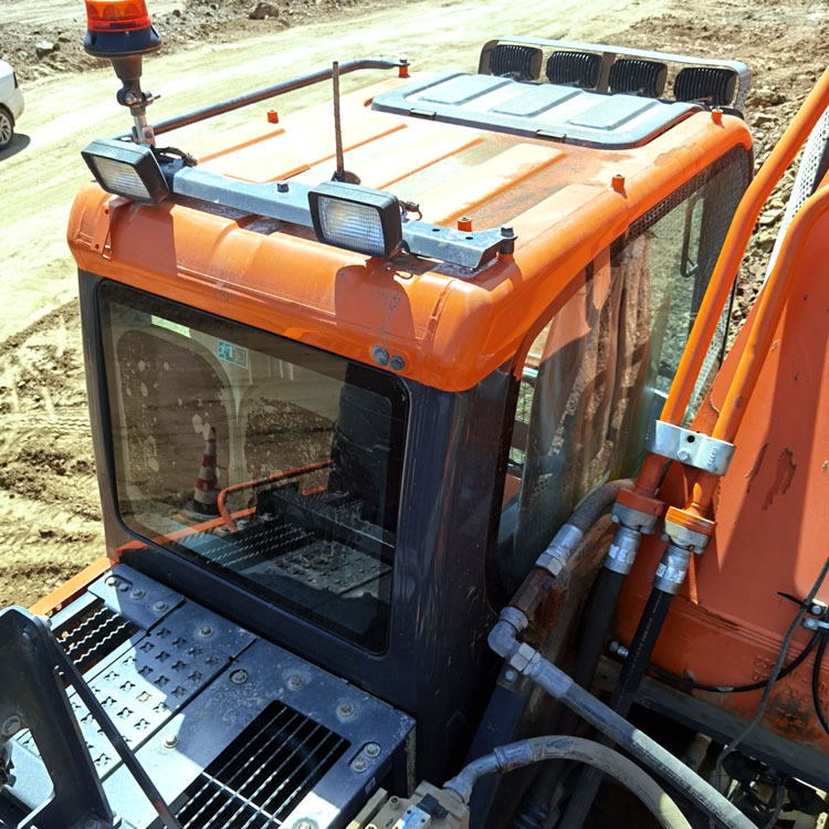 Korea Original Crawler Large Excavator 50 Ton Doosan DX520 Used with Health Condition