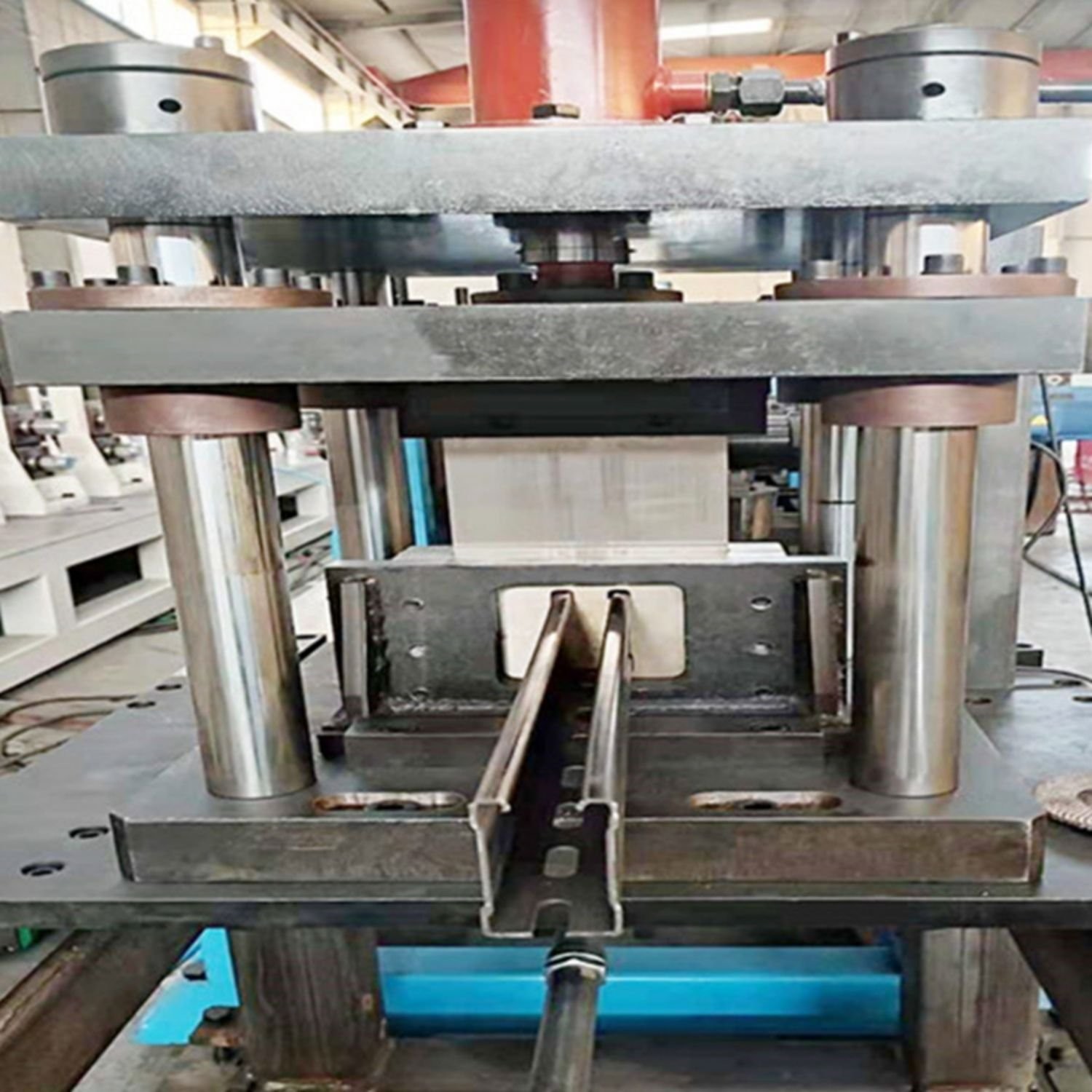 41*41 Solar Panel Bracketing Roll Forming Line Non Stop Hydraulic Cutting