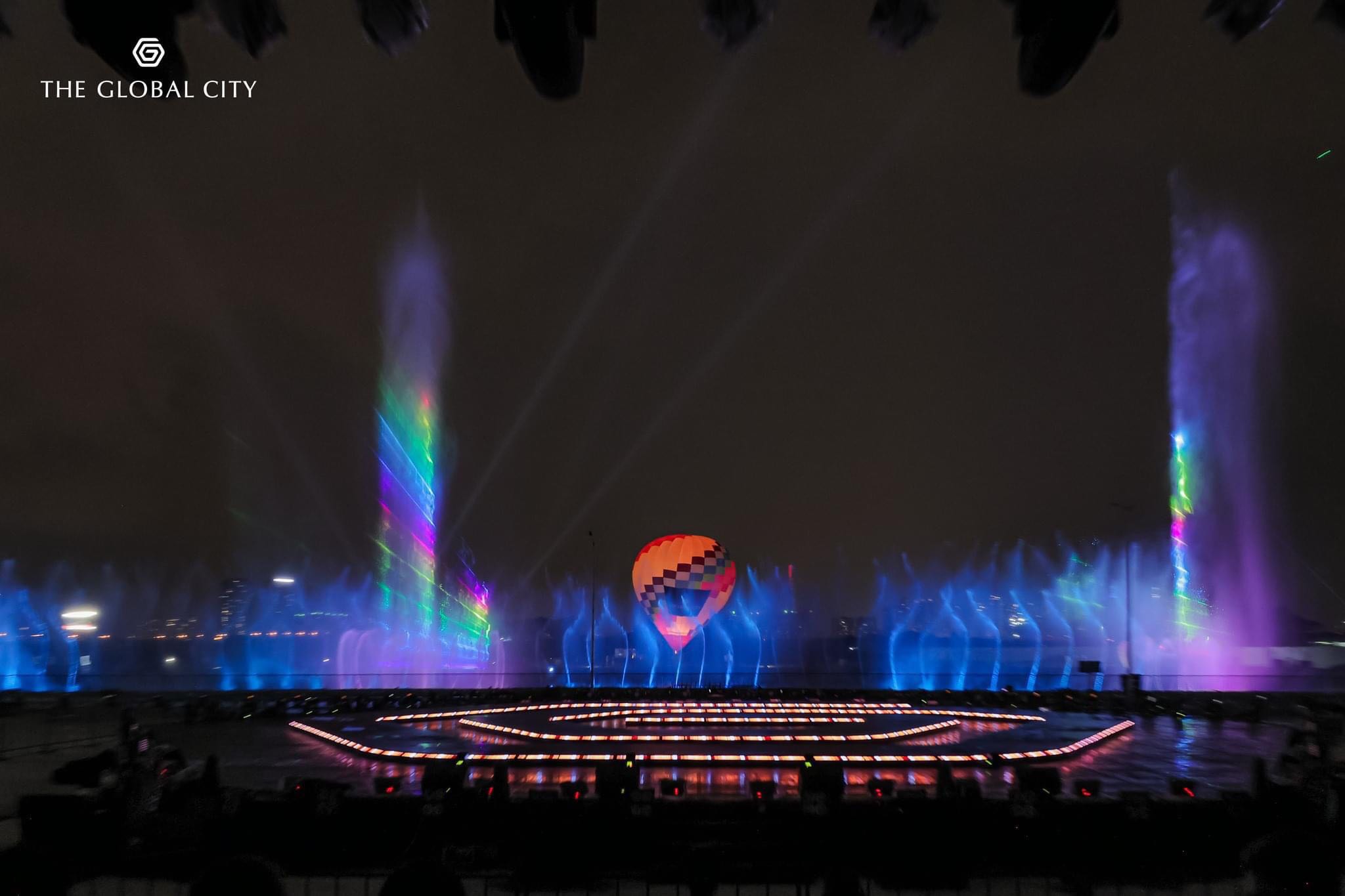 Stainless Steel 304 Vietnam Dancing Fountain Multi Color