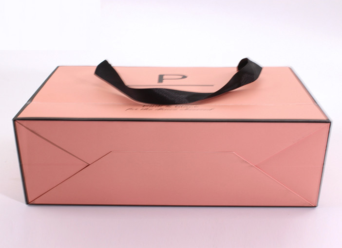 Accurate Printing Pink Paper Carrier Bags , Fancy Boutique Shopping Bags