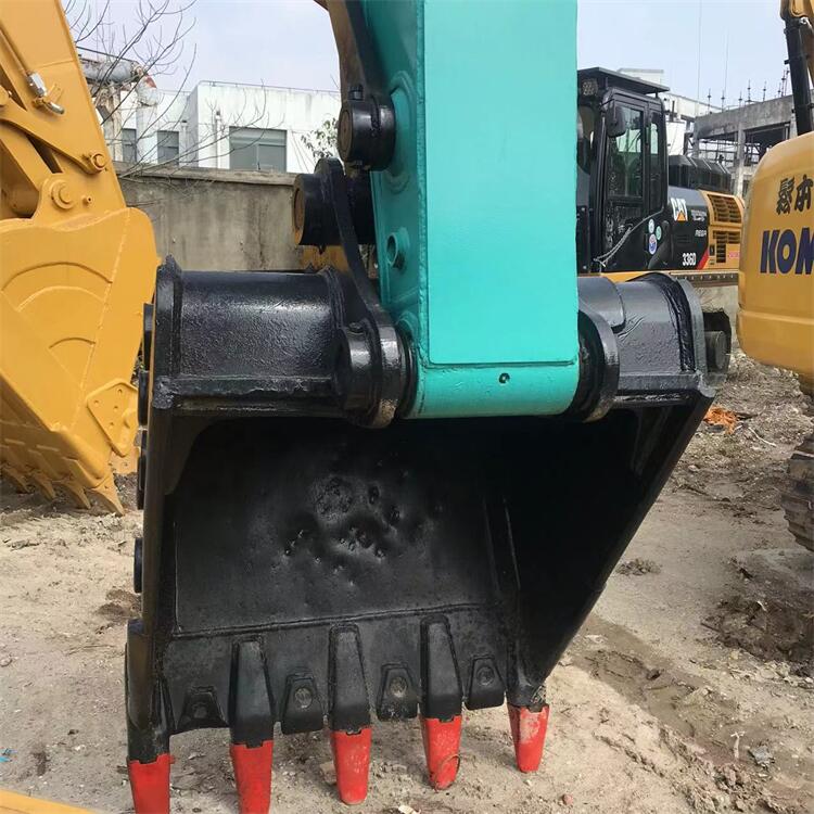 Original Japan Used Kobelco SK200 Excavator Large Crawler 20ton with Simple Operation