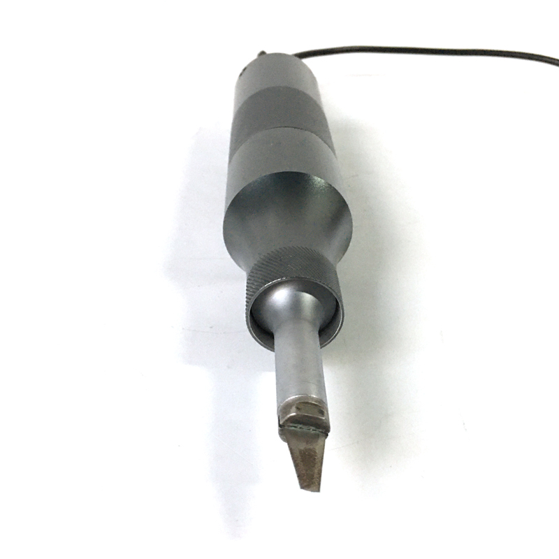 30Khz/500W Ultrasonic Cutting Blade Easy to Replace For Plastic Deburring/Trimming