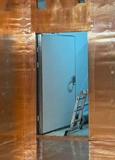 4ft X 8ft RF Shielded Doors Brass Mesh Cabinet Installation Pneumatic Copper Metal