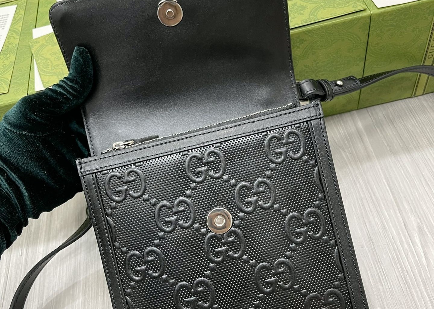 Leather Crafted Handheld Strap Bag Zipper Open Single Strap Tote 18cm Length