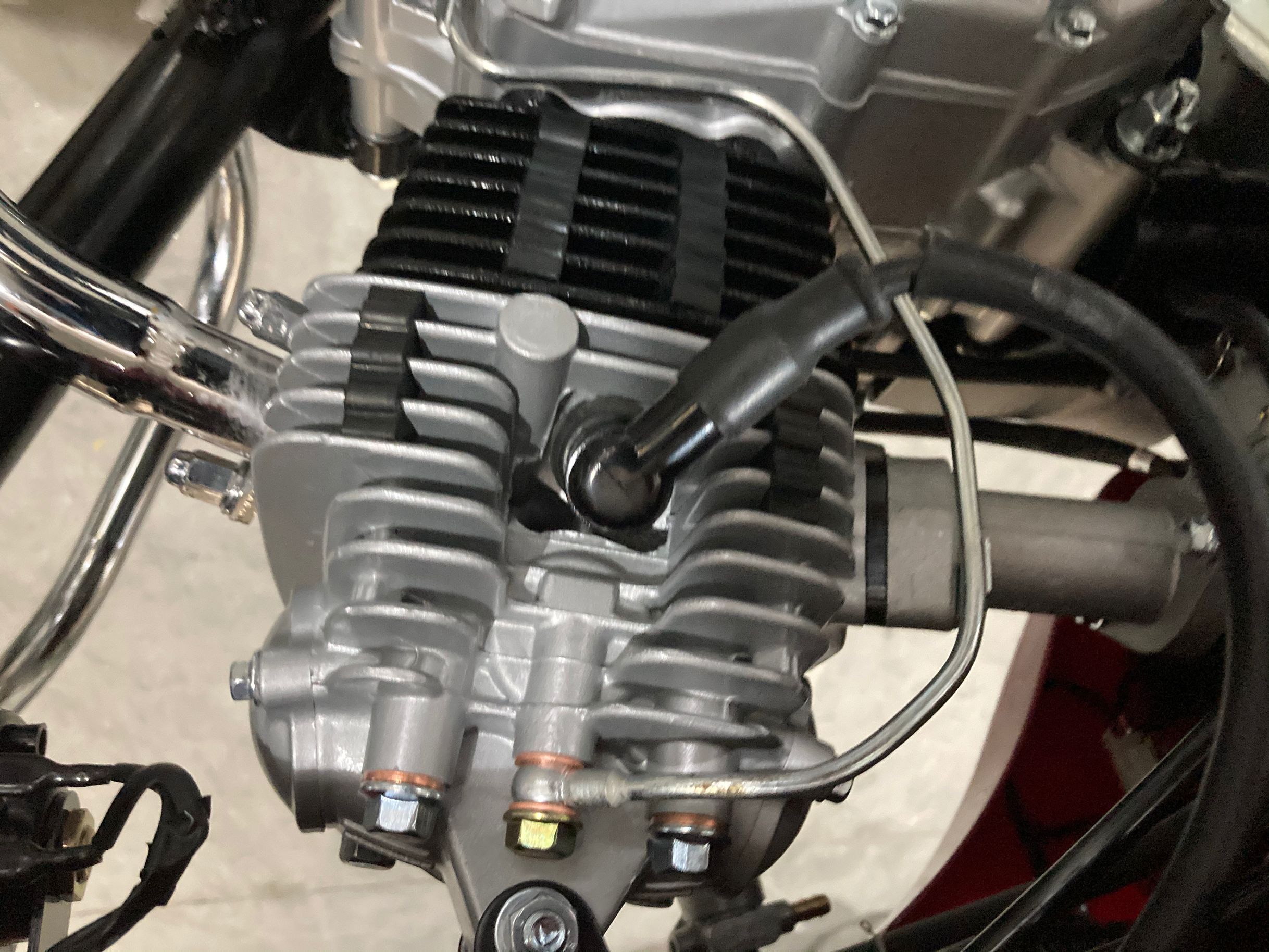India BAJAJ BOXER Motorcycle 100CC Red