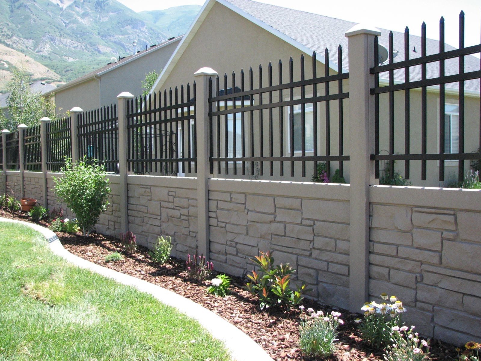 1.5*2.5m Powder Coated Aluminum Fence Decoration For Home Garden Pool