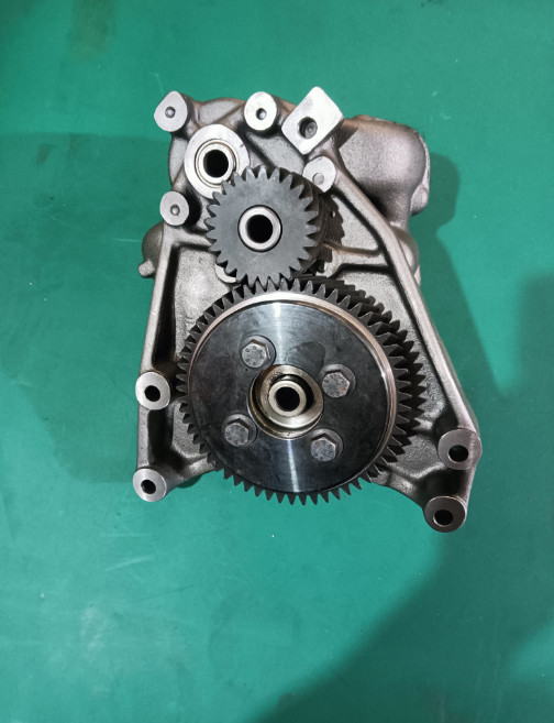 Cummins Engine Spare Parts 6D114 Water Pump PC350-7 2kg 3966841 6741-61-1530 5346205