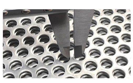 Windproof Guardrail Factory Price Sales Coiled Plate Thickness 0.2mm-1mm Length 20m Metal Perforated Mesh