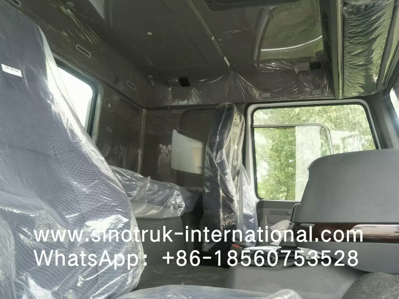 SINOTRUK HOWO 6X4 25CBM Oil Tank Truck 10Wheels 400Hp White