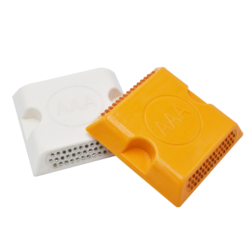 Traffic Safety Plastic Reflective Road Stud in Yellow 100X100X20mm for Traffic Safety