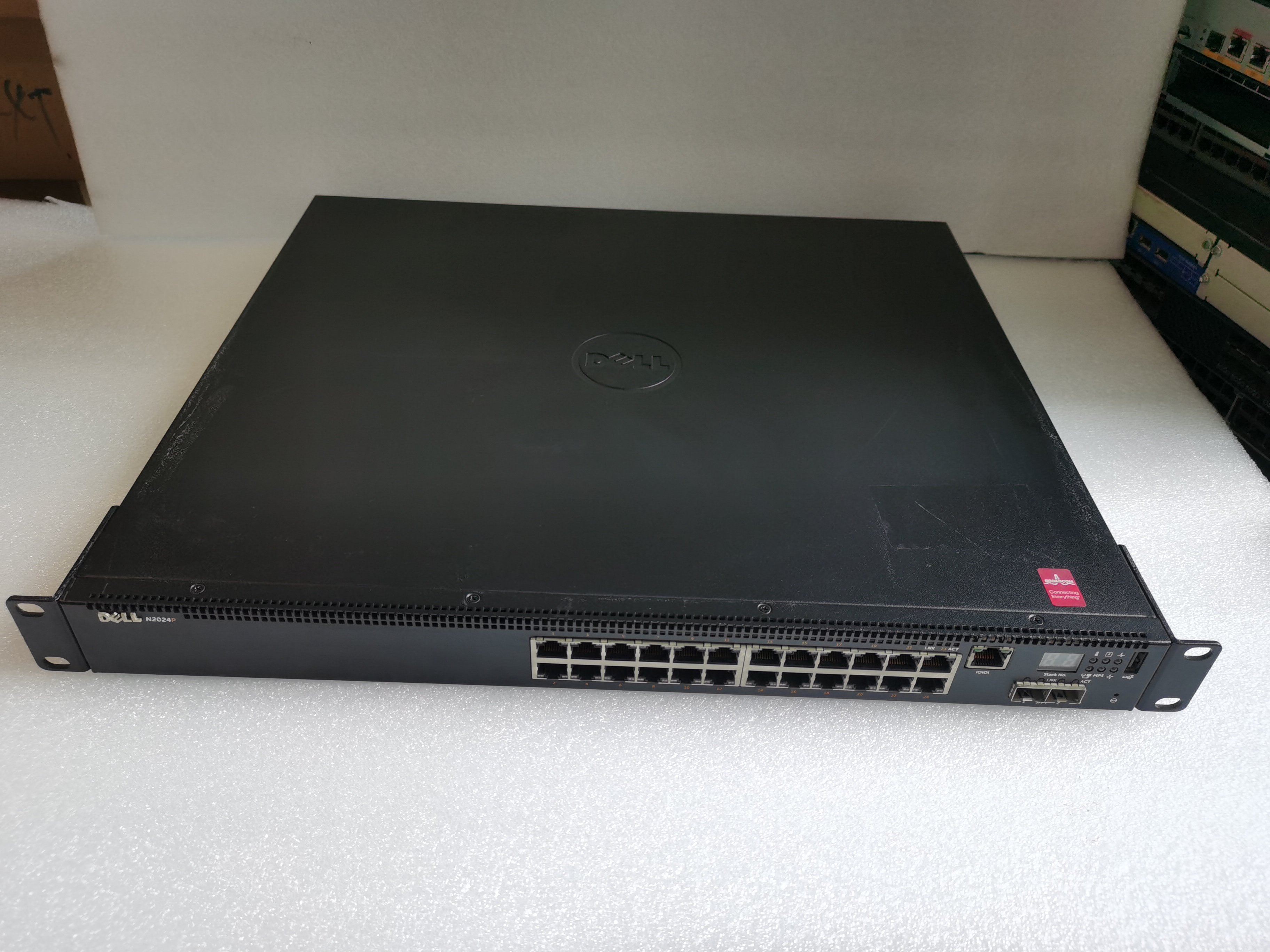 N2024P 24-Port 1GbE Network Switch PoE 2x 10G Layer 3 Managed Gigabit Switch Networking Uplinks