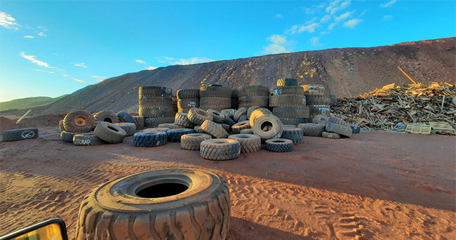 Automatic Rubber Waste Plastic Pyrolysis To Fuel Oil Used Tyre