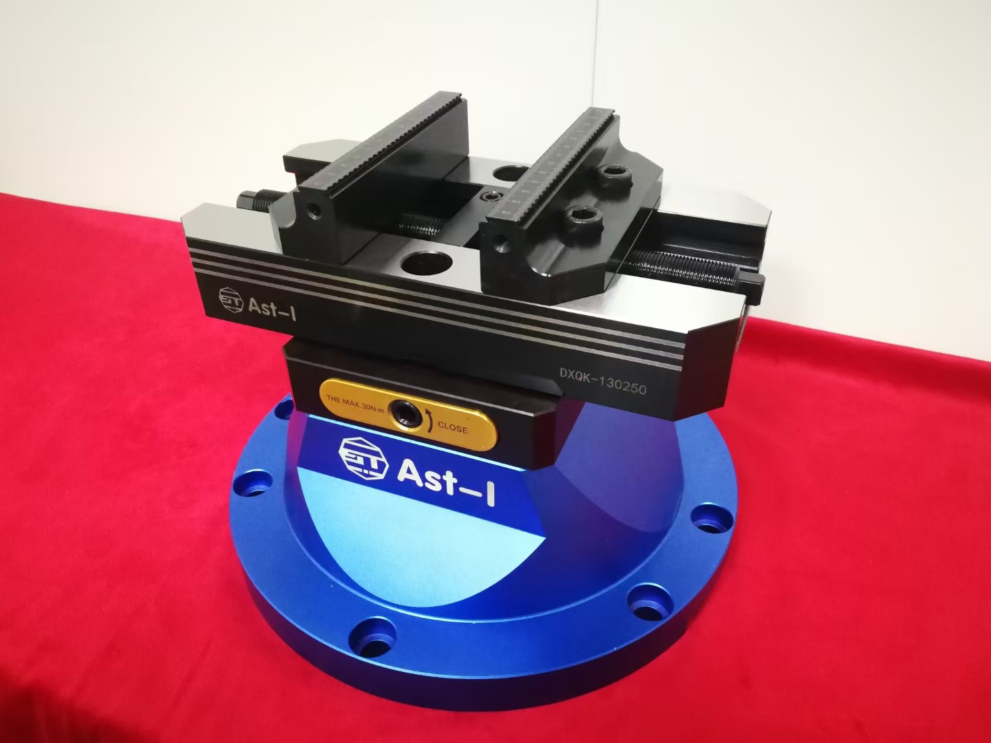 Compact 240mm Axis Fixtures 100Nm Stainless Steel 5 Axis Fixture