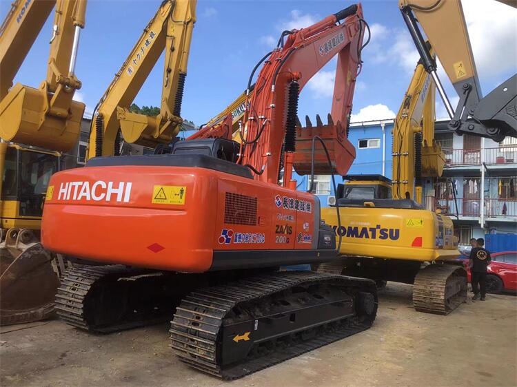 Made In Japan Used Hitachi ZX200-3 Excavator In Shanghai With Original Hydraulic Valve