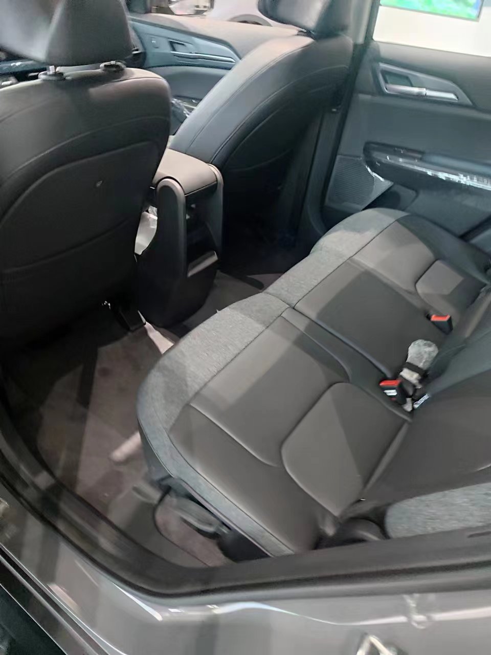 2024KIA EV5 Pure Electric Vehicle SUV 64.2kWh Battery Capacity 0.45 Hour Charging Time