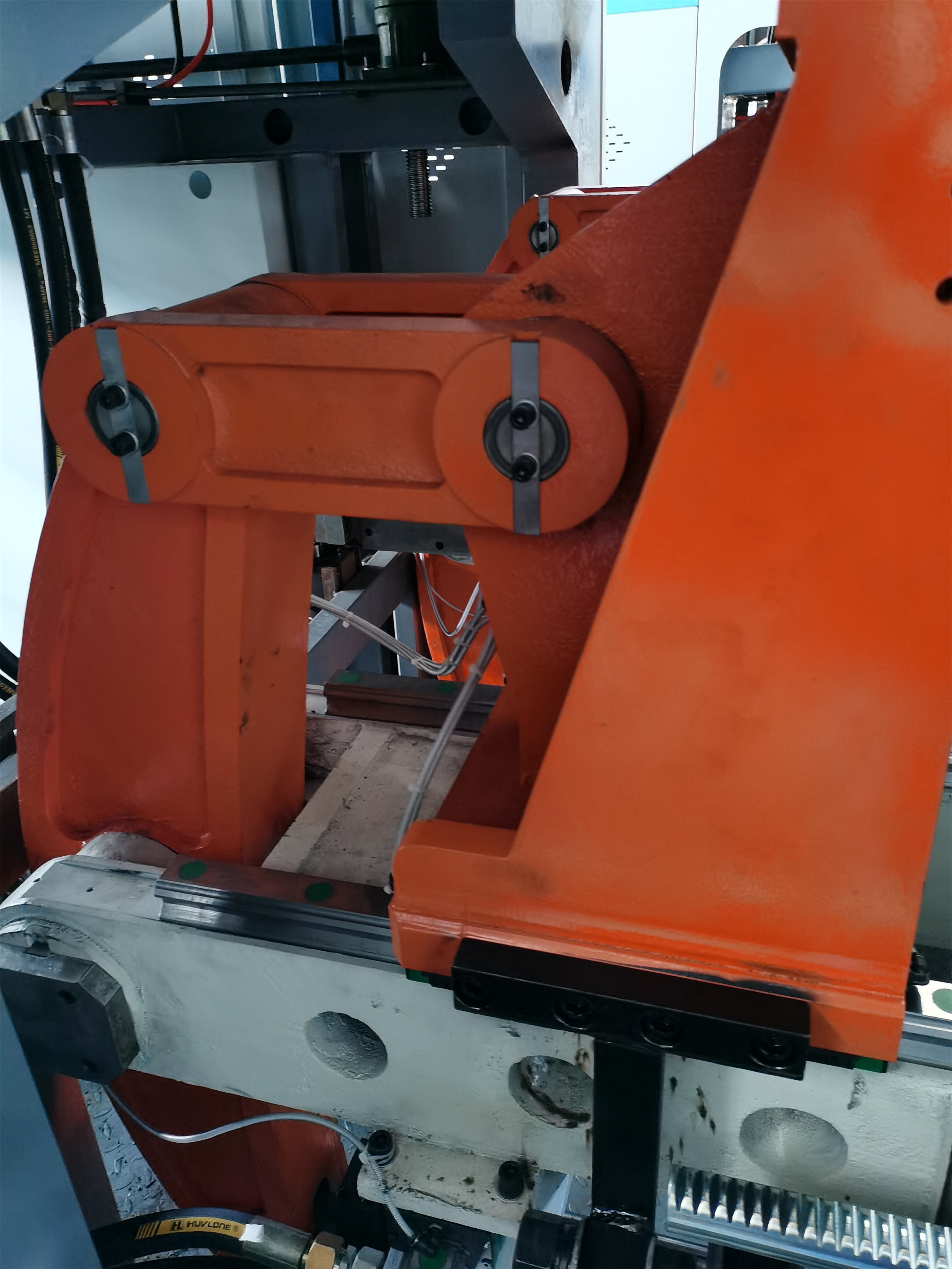 Pesticide 4 Layer Preform Bottle Blowing Machine 1 Head Multi Layer Molding
