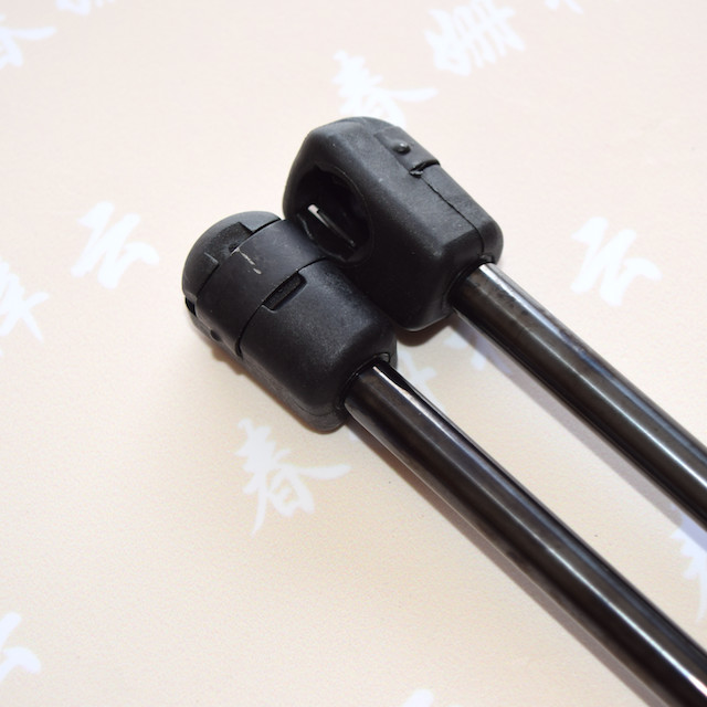 Black Automotives Gas Springs For Volkswagen 1J0 823 359C Golf Cars