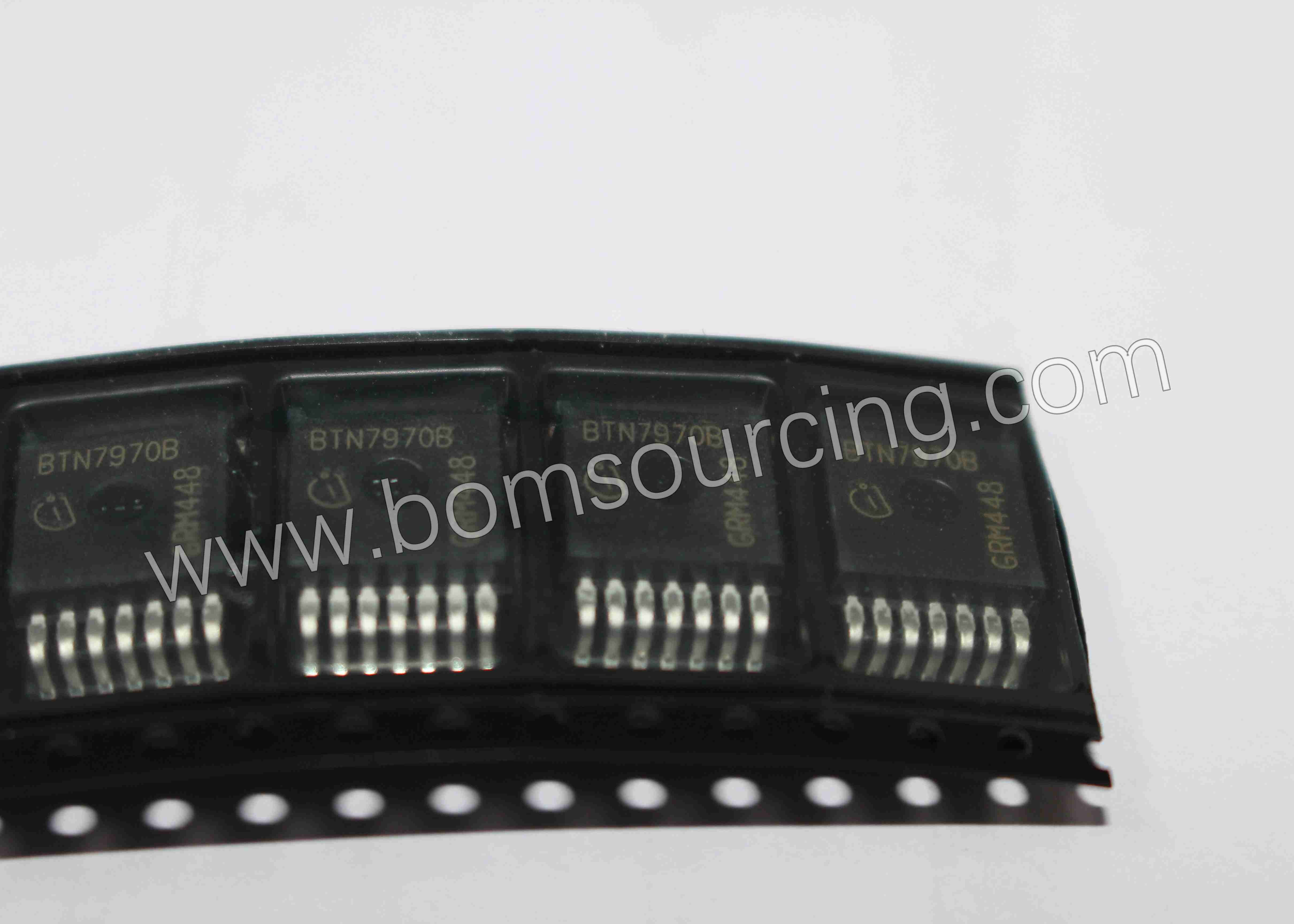 BTN7970B Integrated Circuit IC Chip Motor Driver 8V - 18V Power MOSFET Parallel PG - TO263-7