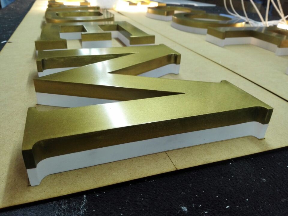 Indoor Reverse Halo Lit Channel Letters 3000K 15mm For Building