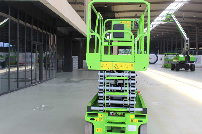 Self Propelled Aerial Work Platform Rental Hydraulic Lift 12m Extendable