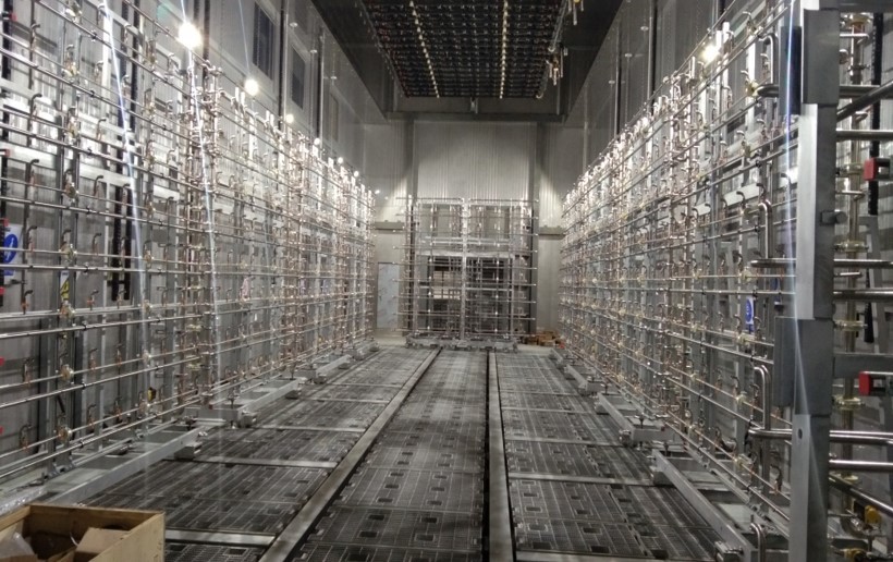 Artificial Climate Simulation Laboratory For Large Vehicles