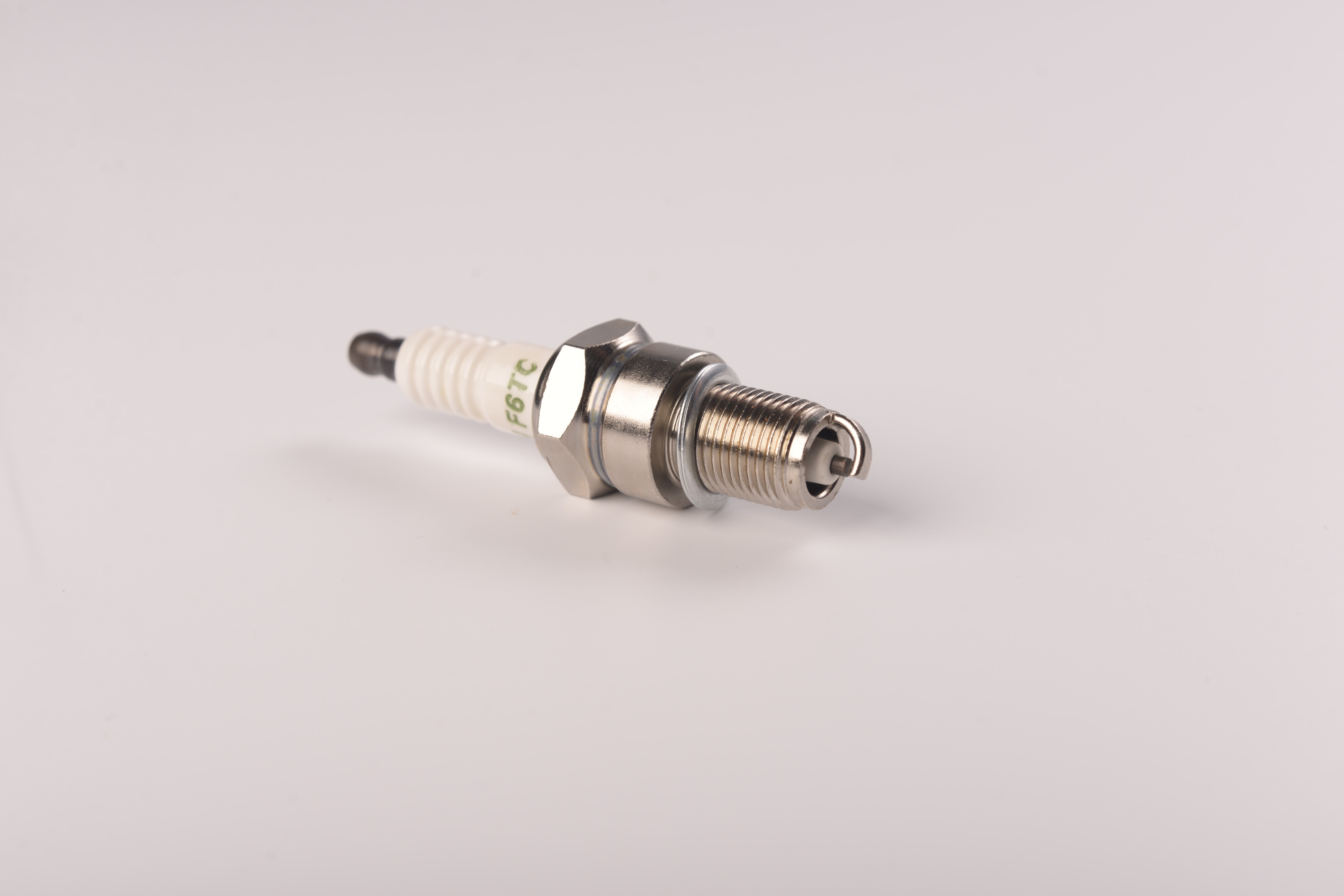 Auto Spark Plug Replacement For NGK B6HS BP6HS