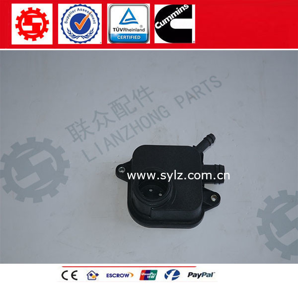 Genuine Dongfeng truck parts Cummins 6L Diesel engine part Breather Housing 3964093