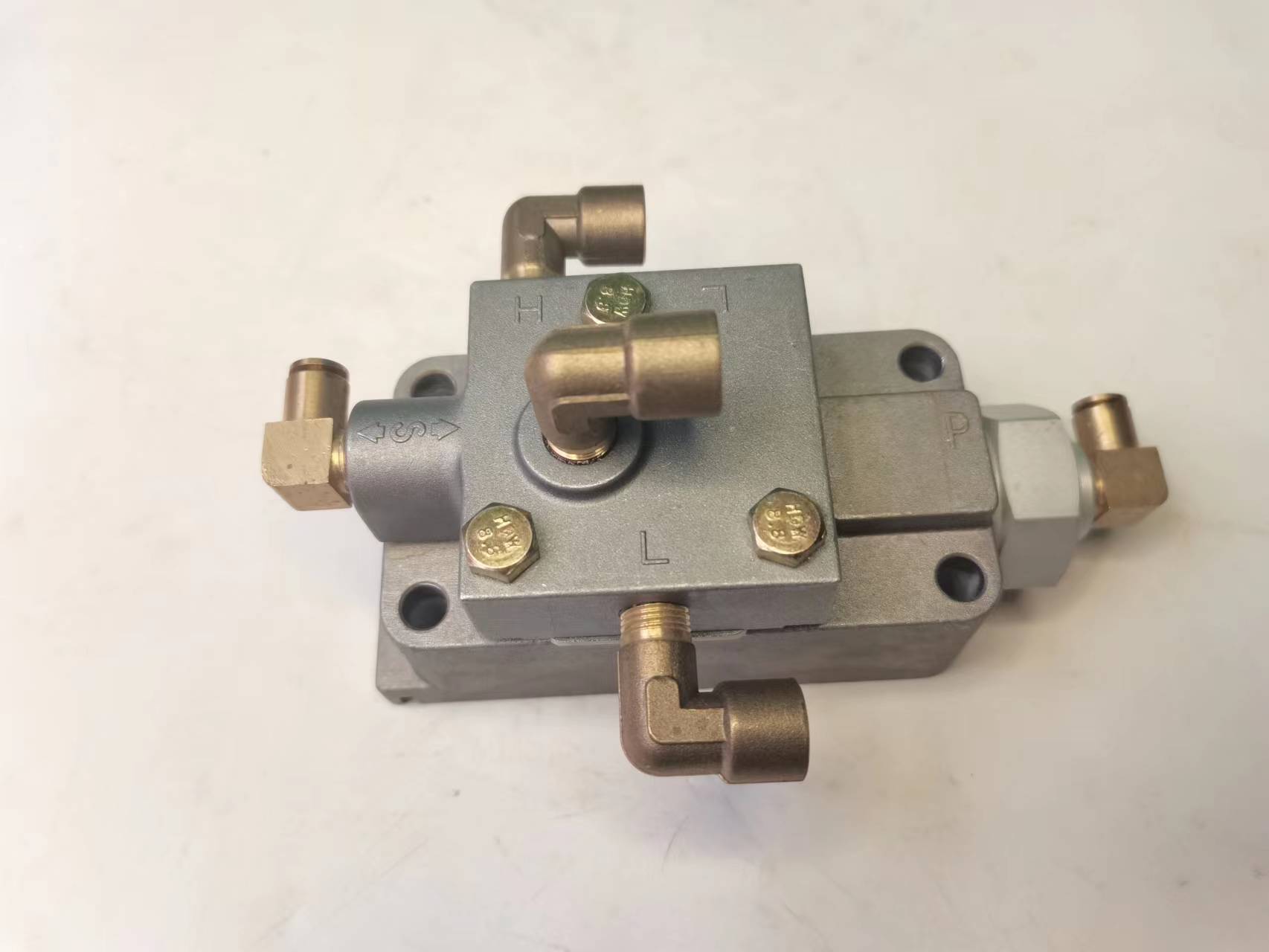 Fast Transmission Gearbox Valve A5000 CP1903EA010 for Shacman FAW Foton Truck Shacman