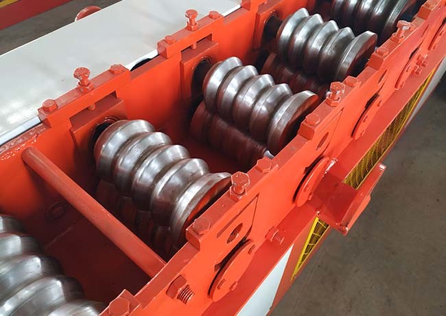 Garage Roller Shutter Door Roll Forming Machine 12 Rows Rollers Customized Color