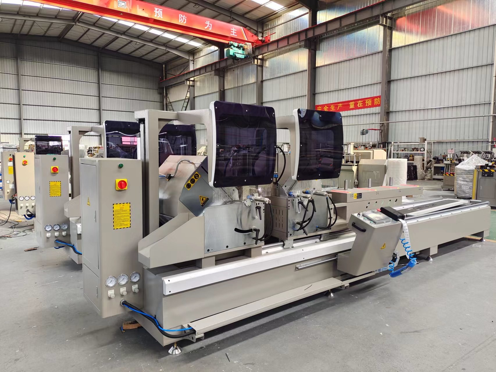 Wide Profile Cutting Saw CNC Double Head Saw For Sale