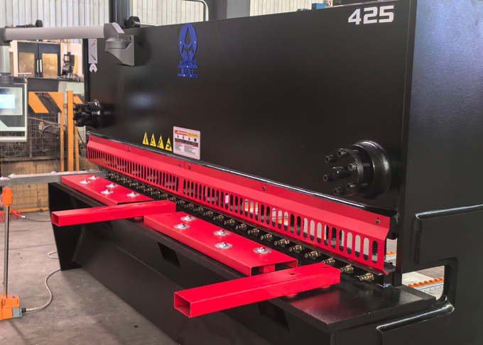 Dutch DELEM Hydraulic Guillotine Shearing Machine Plate Processing With Backguage Pneumatic Support