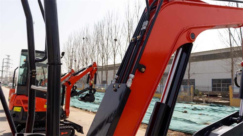 Energy Efficient 2500kg Mini Hydraulic Excavator Small Earth Moving Machinery